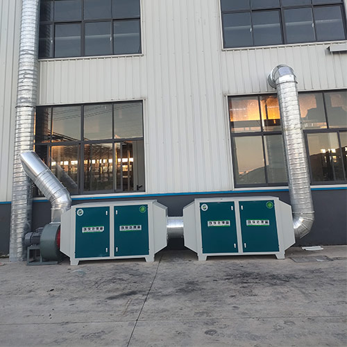 你不是一個人在“戰痘”！